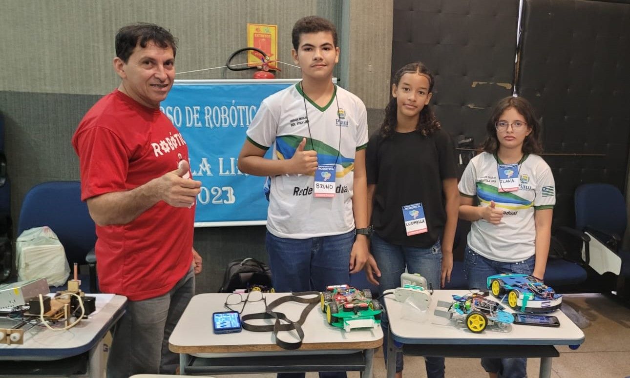 Noticenter - Estudantes de Chapecó se classificam para etapa nacional de  torneio de robótica