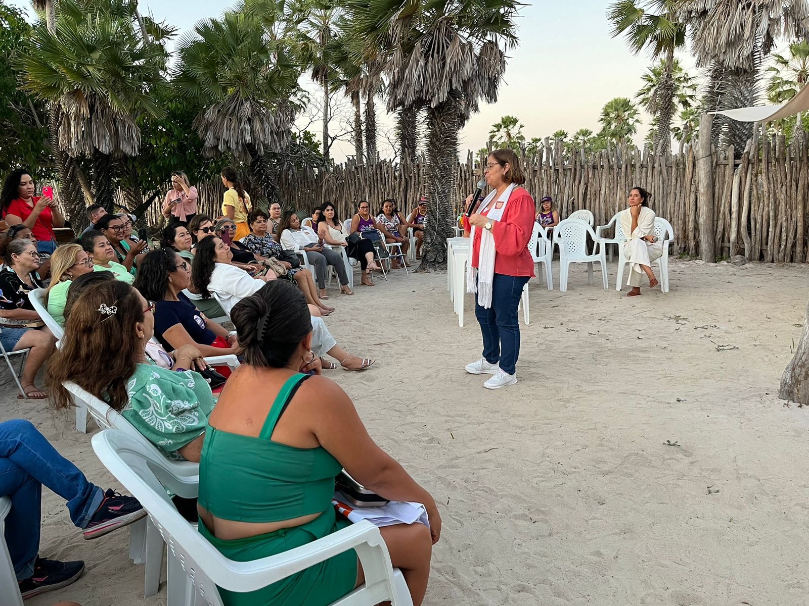 Mulheres Cajueiro da Praia 2.jpg