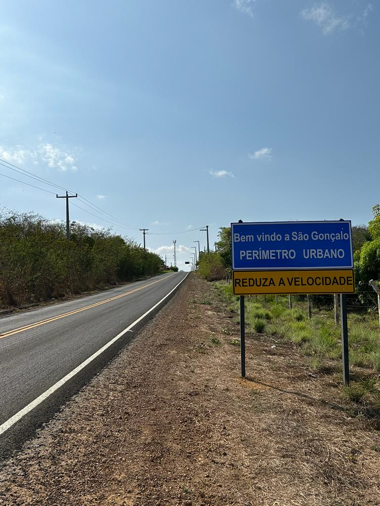 PI-231 sinalização vertical.png