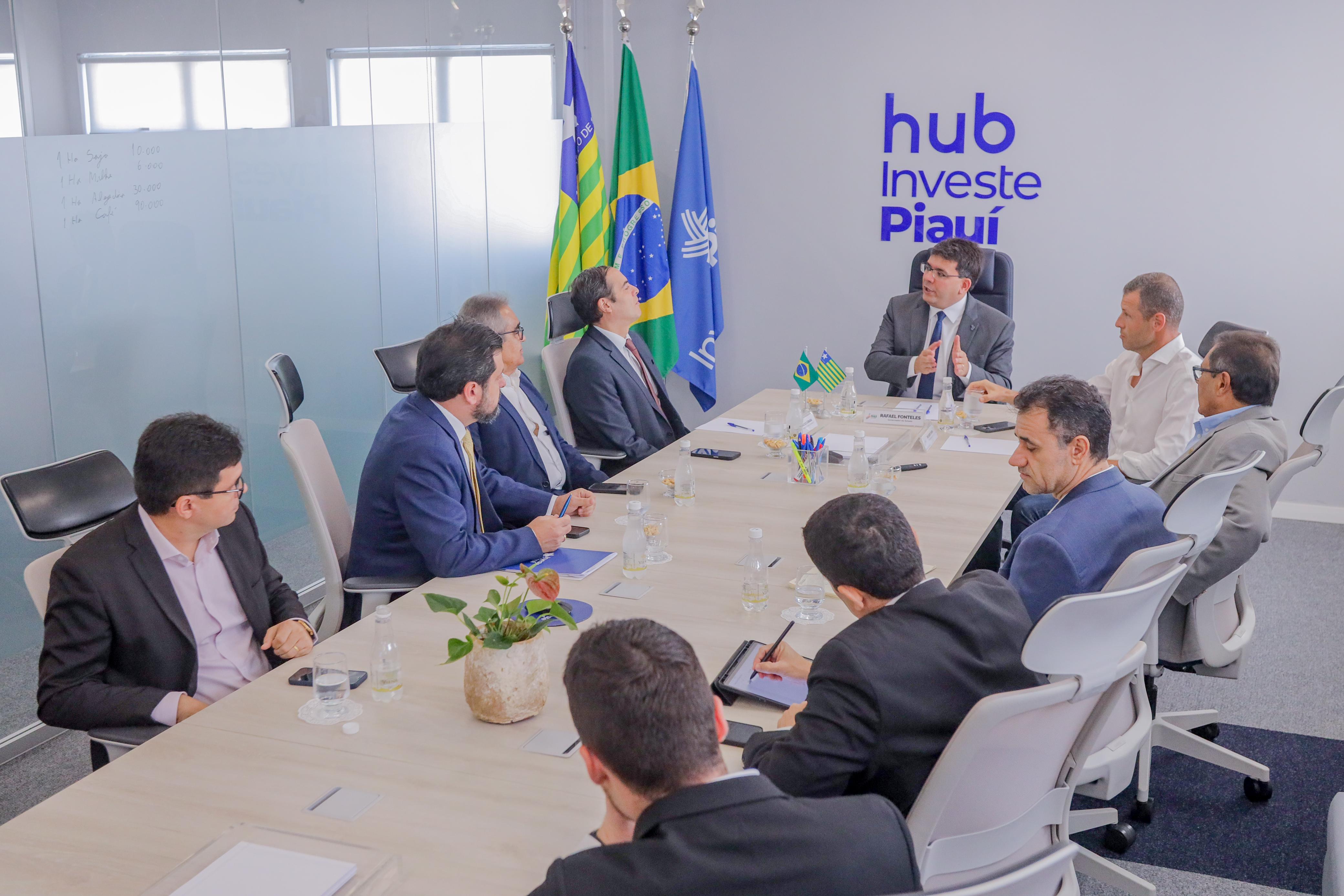 Reunião com Paulo Câmara e  Ricardo Faria 1.jpg