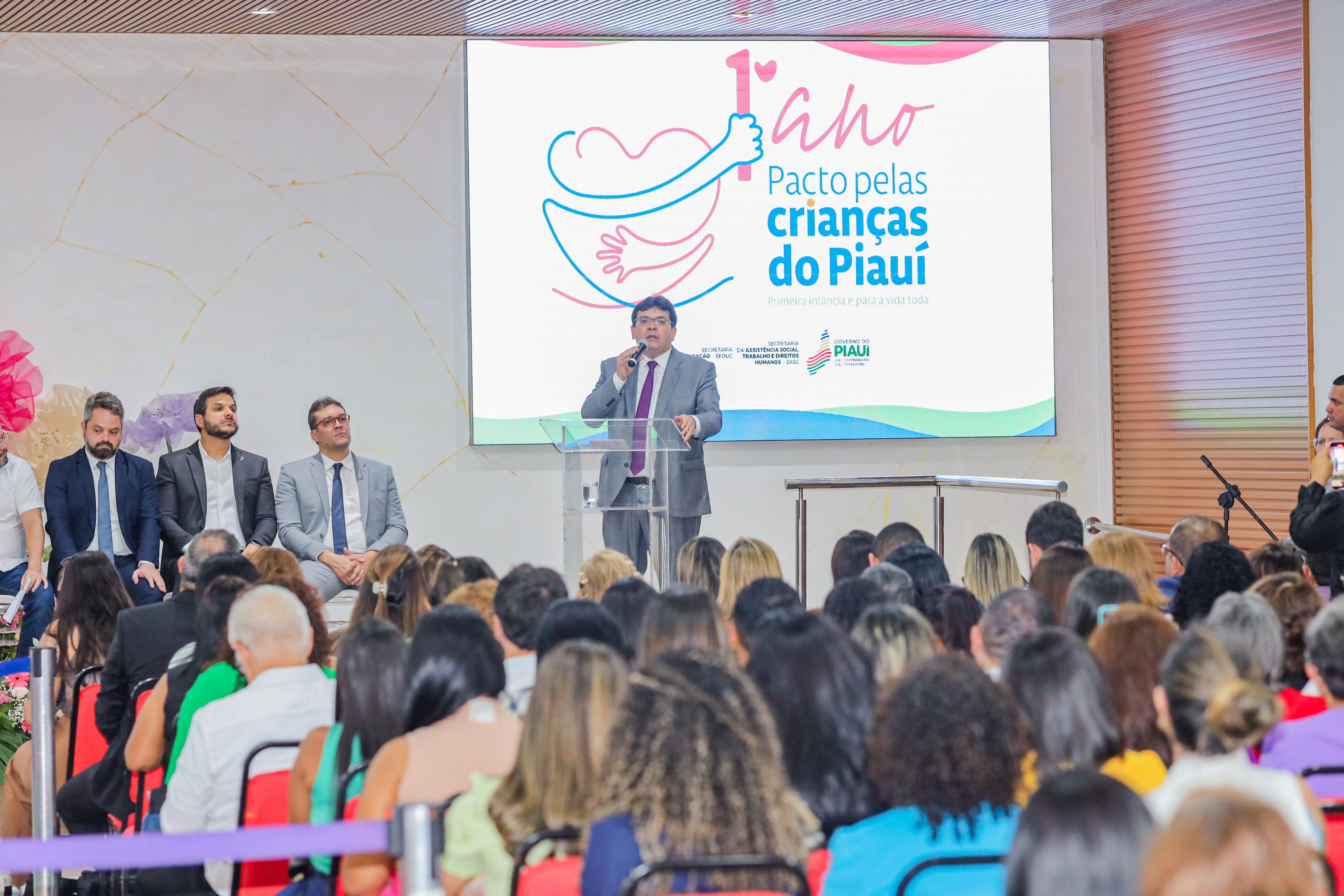 Rafael Fonteles anuncia a construção de Lar da Criança em Parnaíba, Picos e  Floriano - Governo do Piauí