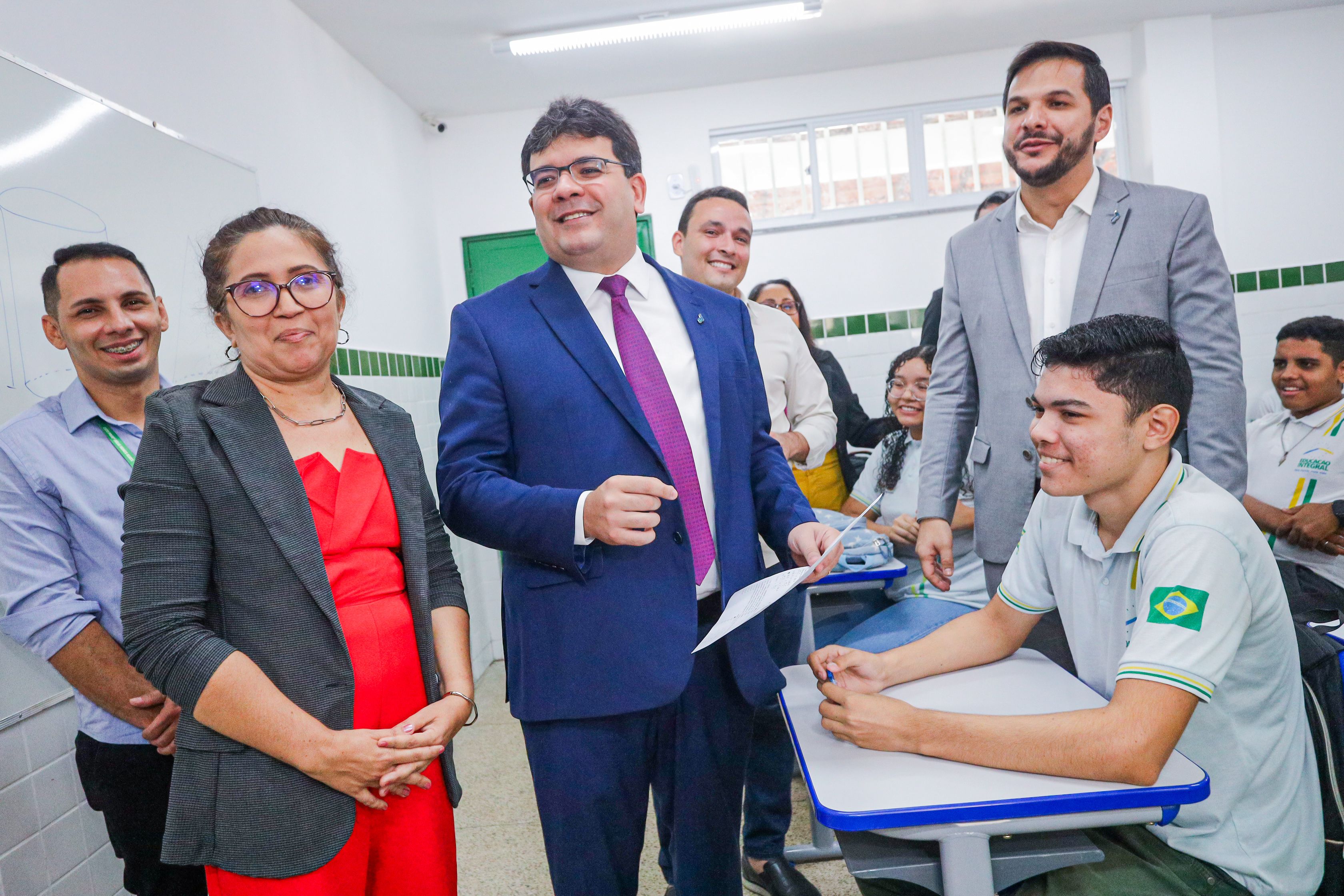 Governo vai investir R$ 1,53 bilhão para melhoria da infraestrutura de  todas as escolas estaduais - Governo do Piauí